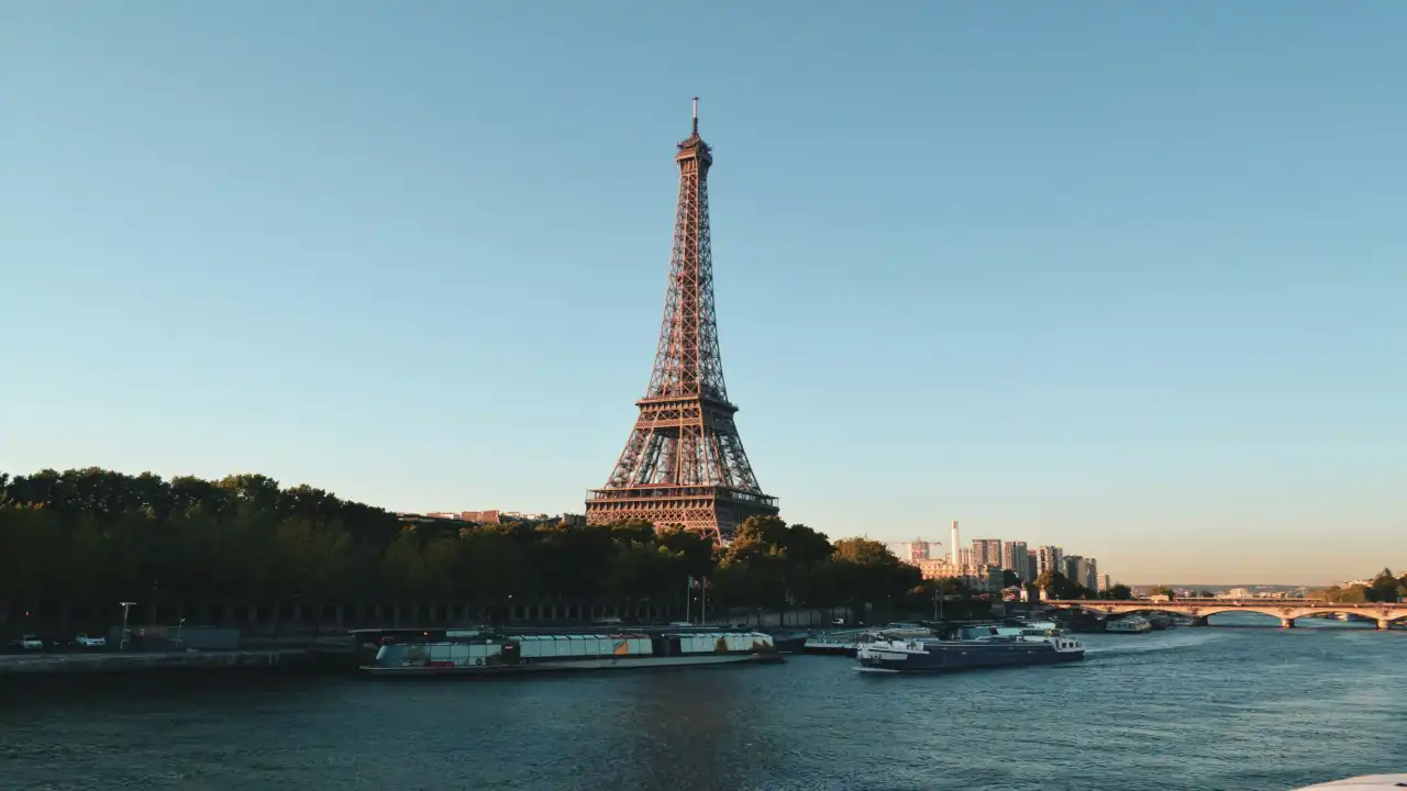 Famous Landmarks in Paris and the Stories Behind Them