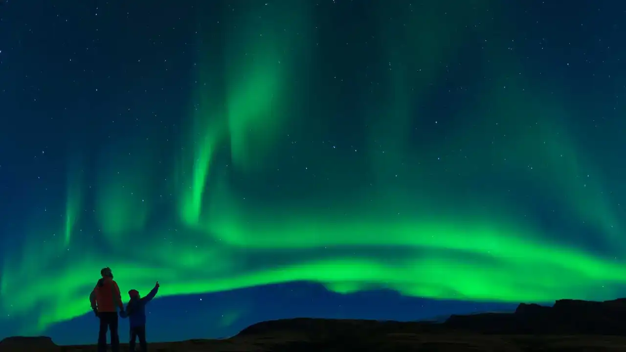 What Makes a Northern Lights Trip Expensive?