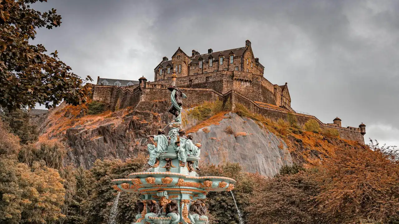 Edinburgh: For History And Outdoor Experiences