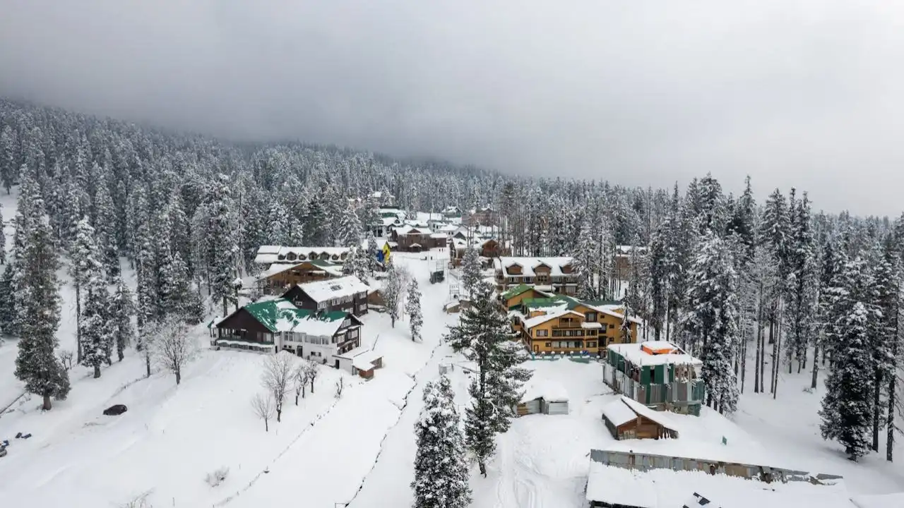 Kashmir in December: What Your Winter Holiday Could Actually Look Like