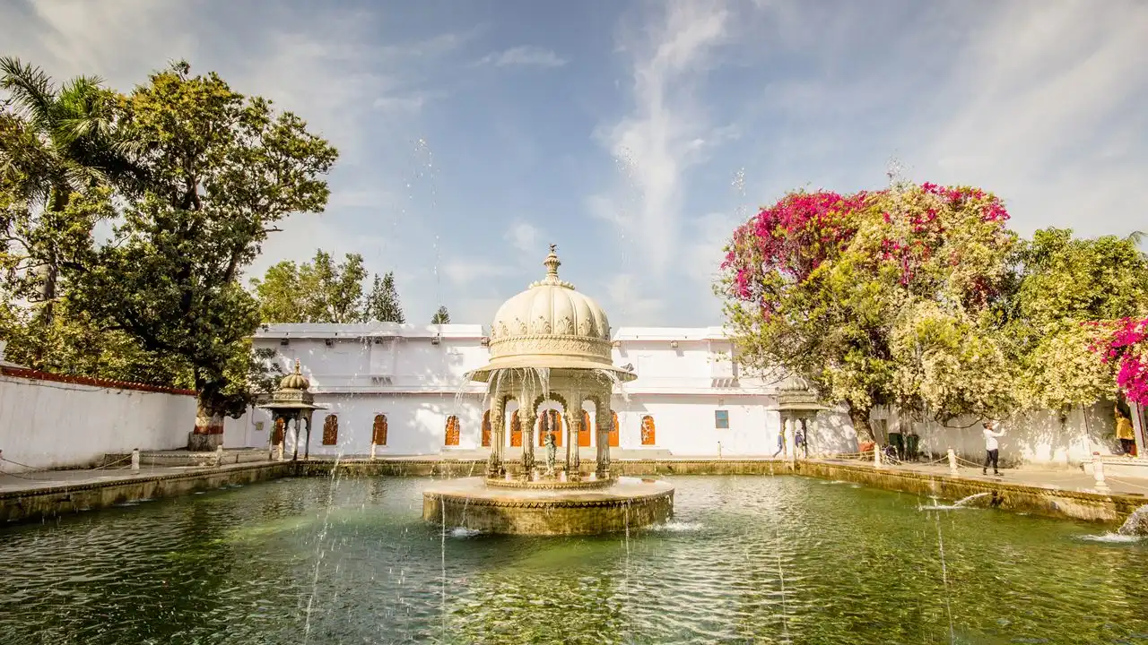 Udaipur: For Lakes and Heritage Sightseeing