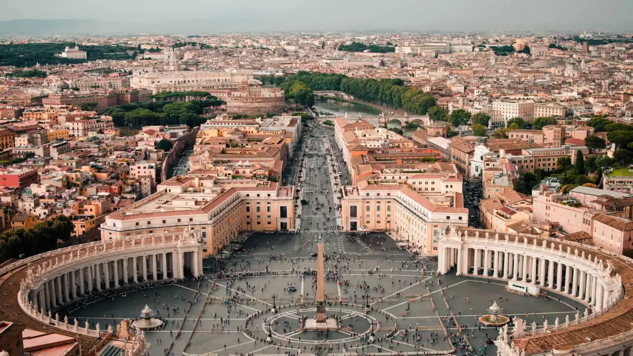 Exploring Vatican City: Iconic Landmarks, Timeless Art, and Sacred History