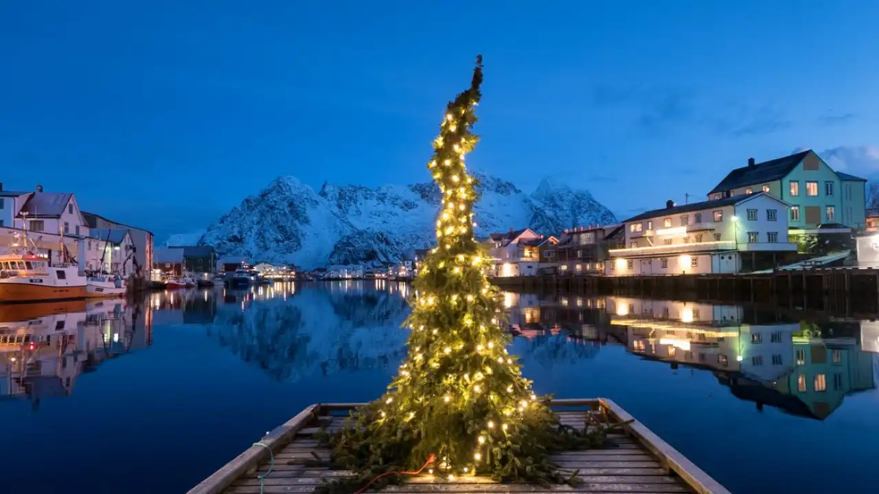 Lofoten Islands, Norway: For Fishing Villages and Wild Winter Scenery