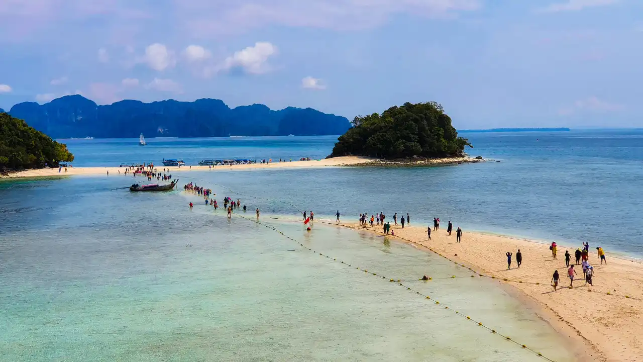 Four Islands Tour: Top Attractions, Activities & Travel Tips