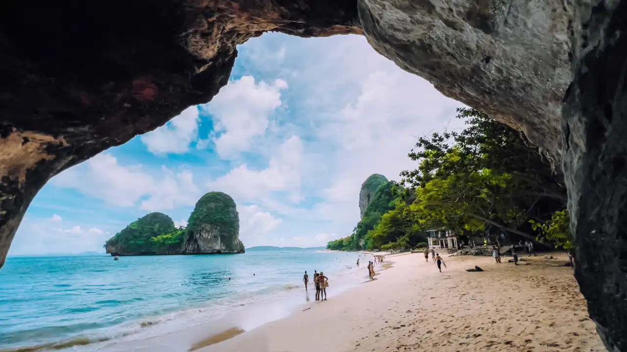 Phra Nang Cave Beach