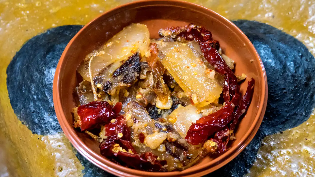 Phaksha Paa: Pork Cooked with Chillies