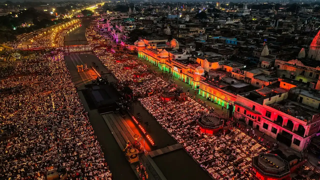 Best Places to Experience Diwali and Dev Deepawali