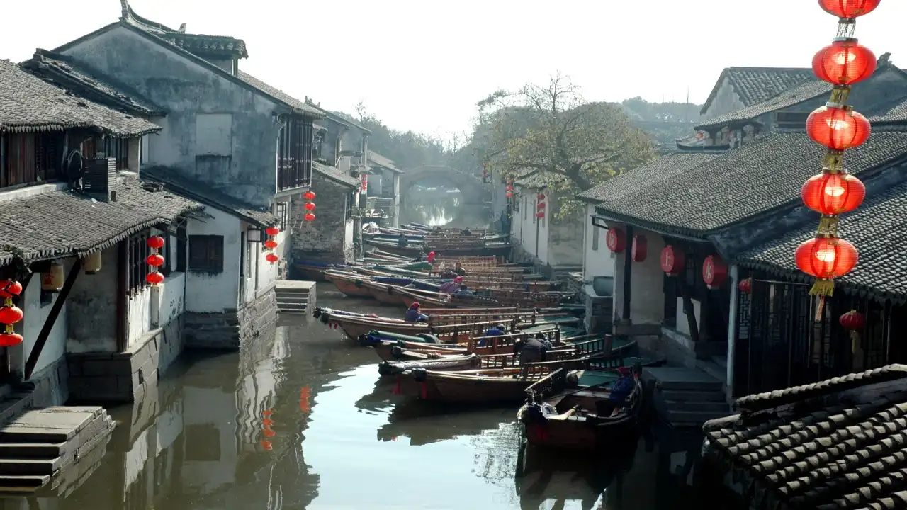 Zhouzhuang, China – Historic Canals & Stone Bridges