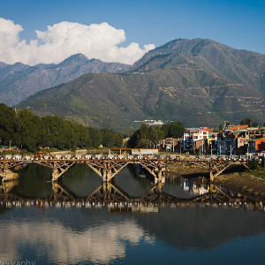 Kashmir Travel Package for Family and Friends