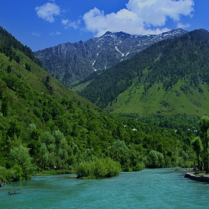 Kashmir Travel Package for Family and Friends