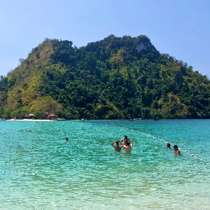 Thailand Travel Package: Phi Phi Islands, Beaches & Nightlife Getaway