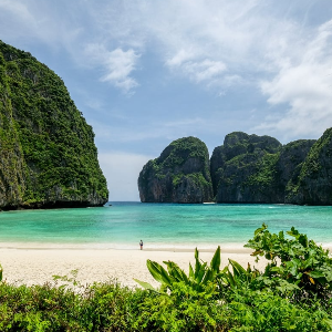 Thailand Travel Package: Phi Phi Islands, Beaches & Nightlife Getaway