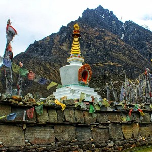 7-Day Classic Hills Panorama: Sunrise Peaks, Monasteries & Tea Estates