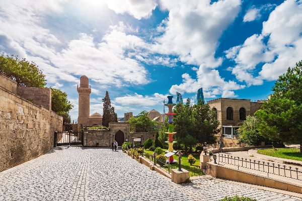 Baku Azerbaijan Packages Crafted for Romance — photo 1