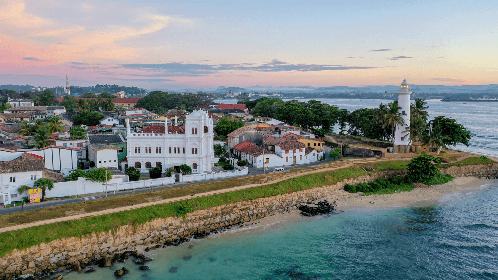 Classic Sri Lanka 5-Day Itinerary: Hills, Heritage & City