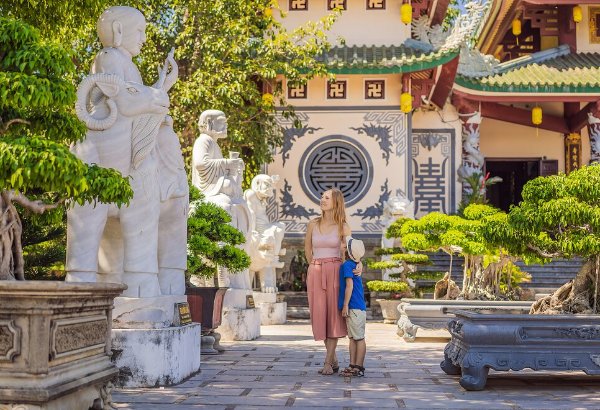 Complete Vietnam Trip Package: Cities, Countryside, and Coastal Charm