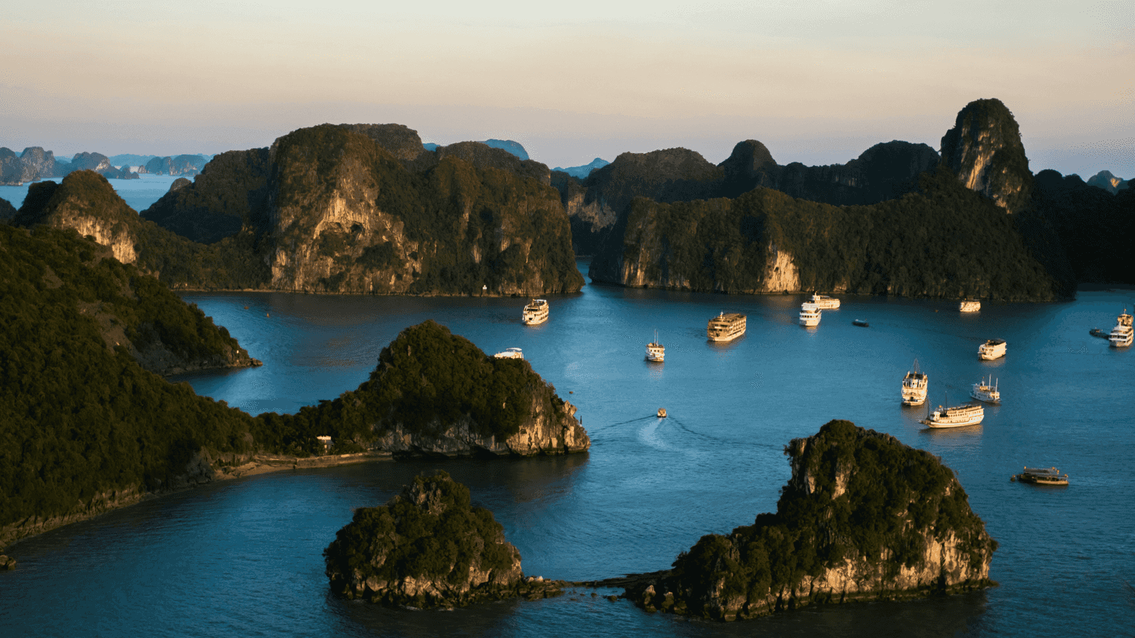 Discover Vietnam: The Perfect Holiday Package