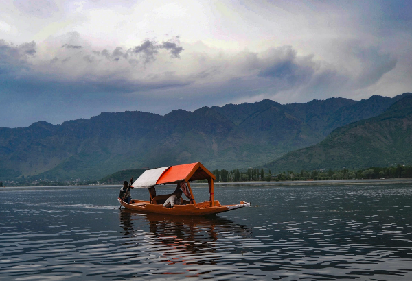Heaven Unfolded: A 6D/5N Kashmir Tour Itinerary
