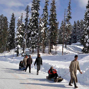 Kashmir trip package: A Heavenly Sojourn