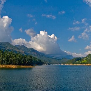 Kerala Trip Couple Package: 5-Day Cochin to Alleppey Tour