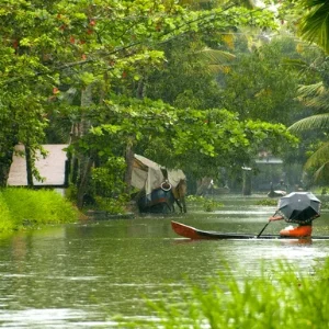 Kerala Trip Couple Package: 5-Day Cochin to Alleppey Tour