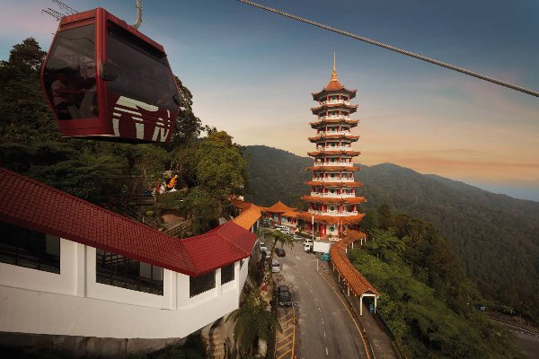 Kuala Lumpur Tour Package: City, Wildlife & Genting Highlands — photo 2
