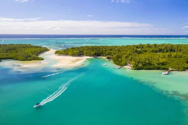 Mauritius Honeymoon Tours: 5-Day Romantic Escape — photo 1