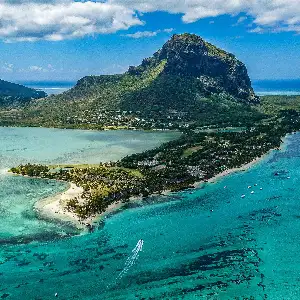 Mauritius Honeymoon Tours: 5-Day Romantic Escape