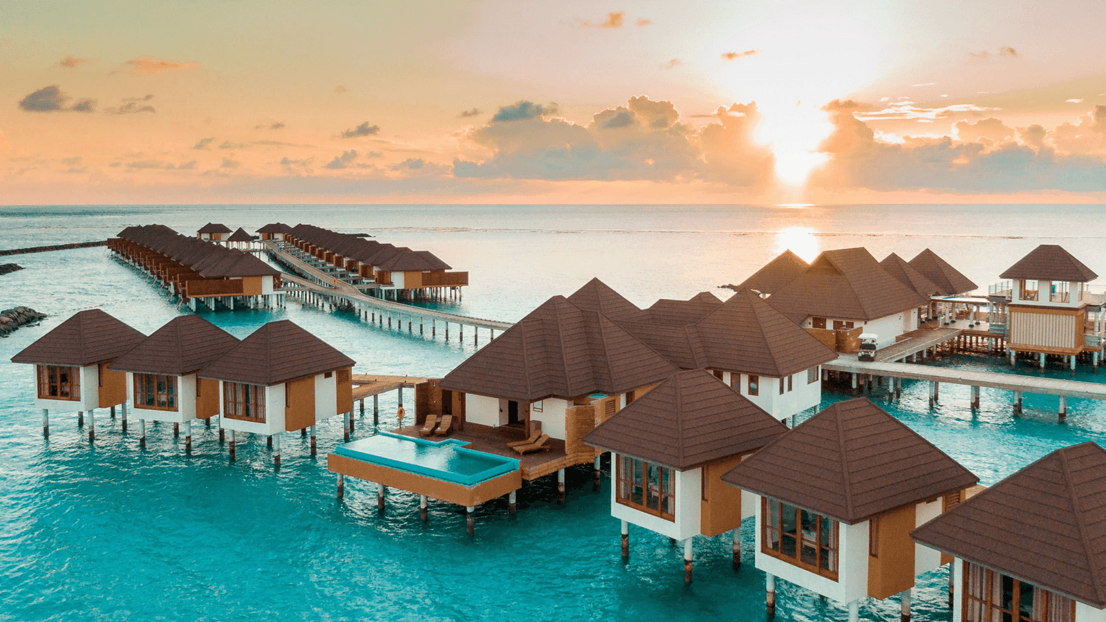 Medhufushi Island Resort, Maldives | Complimentary Speedboat Tranfser