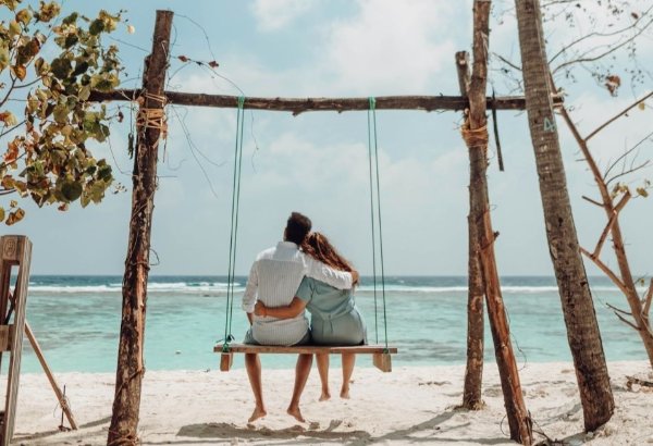 Romantic Kerala Honeymoon: 7 Days of Beaches, Backwaters, and Nature