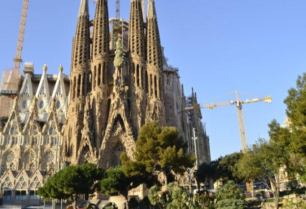 Spain Tour Package for 9 Days: Art, Islands & Big-City Buzz