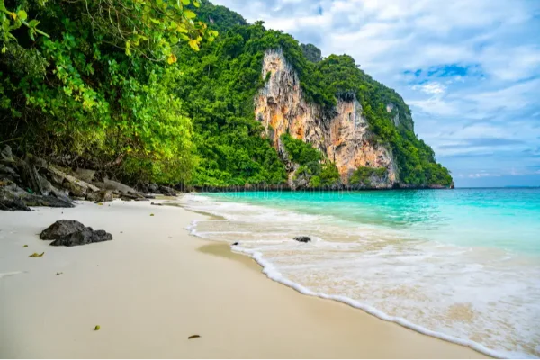 Thailand Couple Trip: Wander, Love, Repeat — photo 2