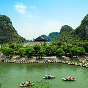 Vietnam Family Holiday Package: Discover Hanoi, Ninh Binh, and Halong Bay Together