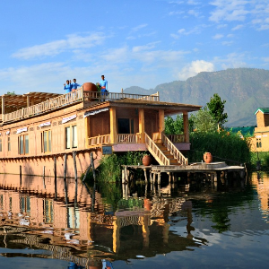 Winter Kashmir Package: A Journey Through Paradise